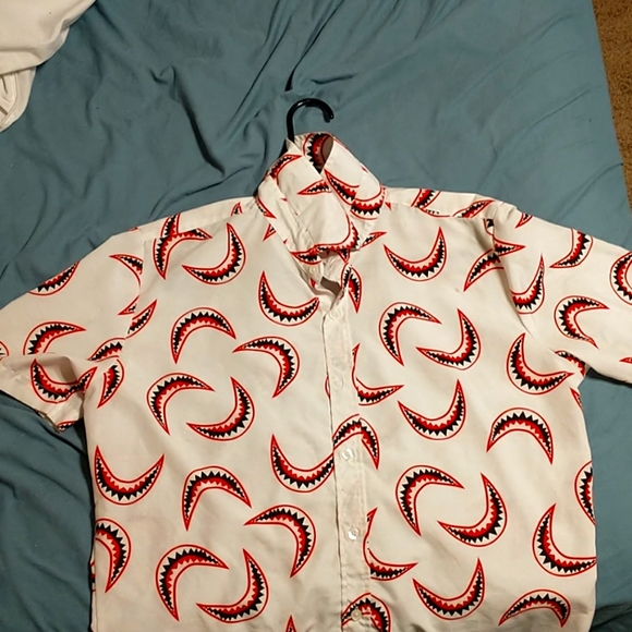 Button up shirt - Picture 1 of 1